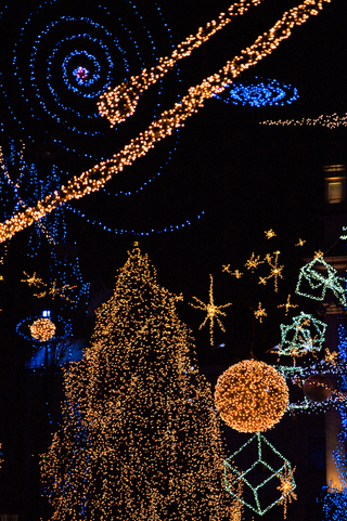Illustration for article titled Photo Contest: Christmas Lights